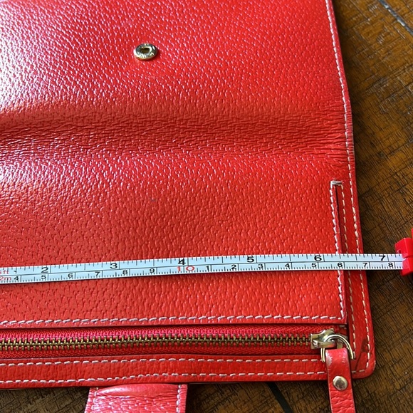 Kate Spade Stacy wallet in great used condition - Picture 12 of 14